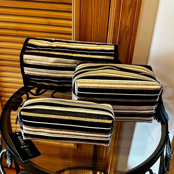 Handbags - Gold Stripes Travel Makeup and Jewelry Pouches Set | NWT ✨